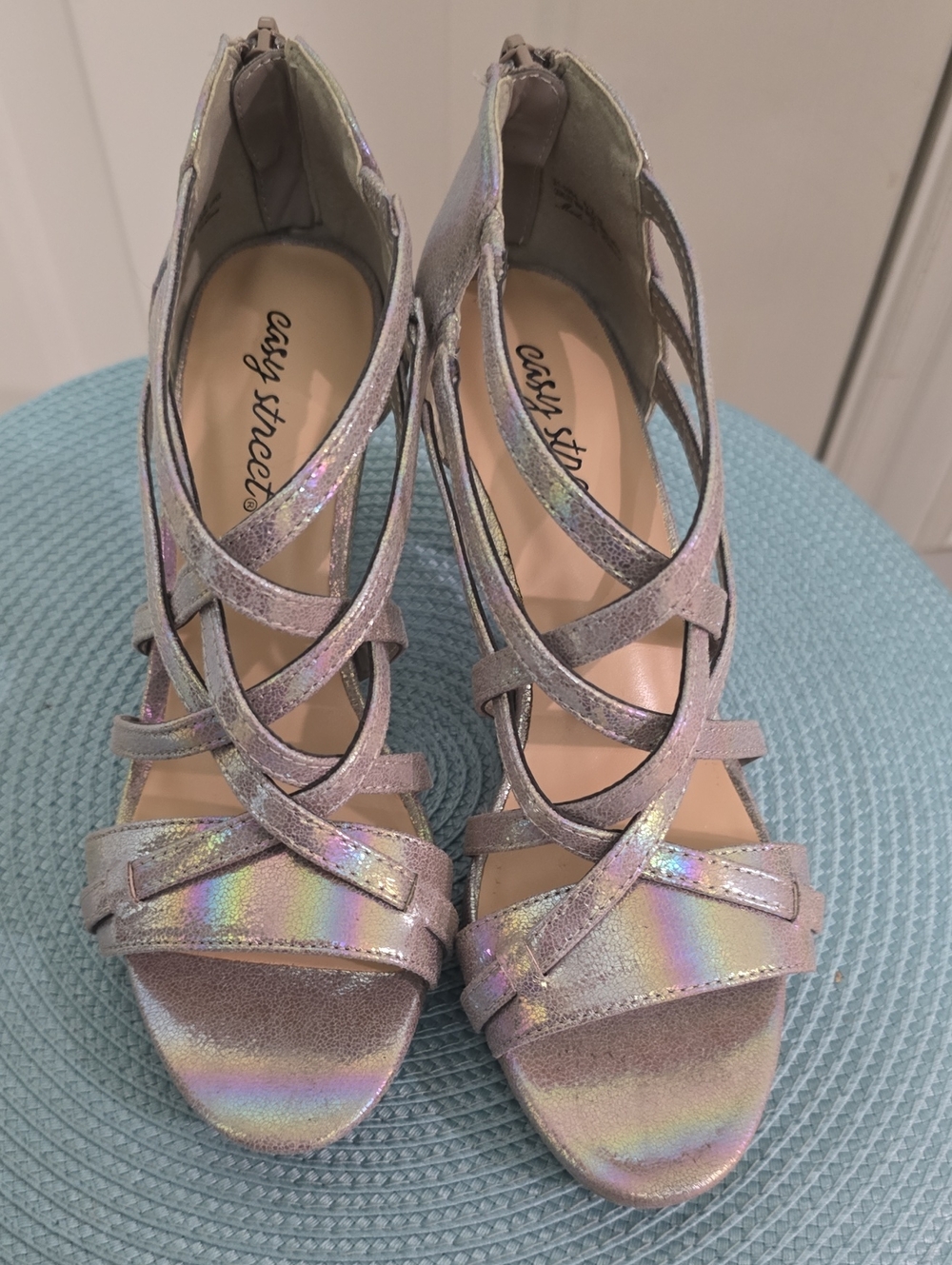 EASY STREET BRAND WOMEN'S NATURAL IRIDESCENT SEXY FANCY HEELS SIZE 6.5